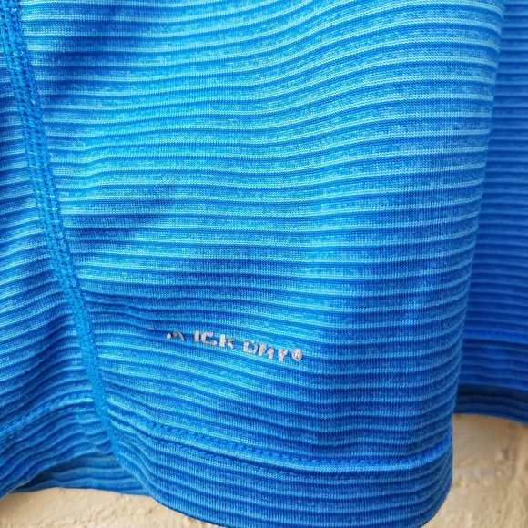 $5 SALE * Men's Medium Layer 8 Performance Qwick Dry blue tee - Picture 3 of 13